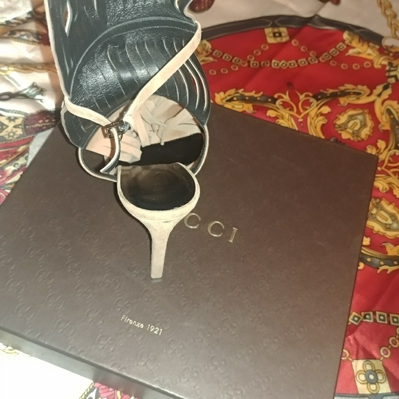 Heels - Picture 5 of 5